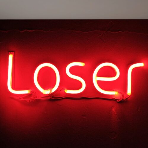 Fotobehang Neonrood Statement voor de Dapperen