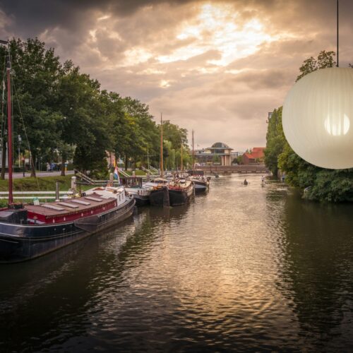 Fotobehang Sereen Avondlicht over Rustige Waterwegen 6 Fotobehangwinkel.nl Fotobehang Sereen Avondlicht over Rustige Waterwegen